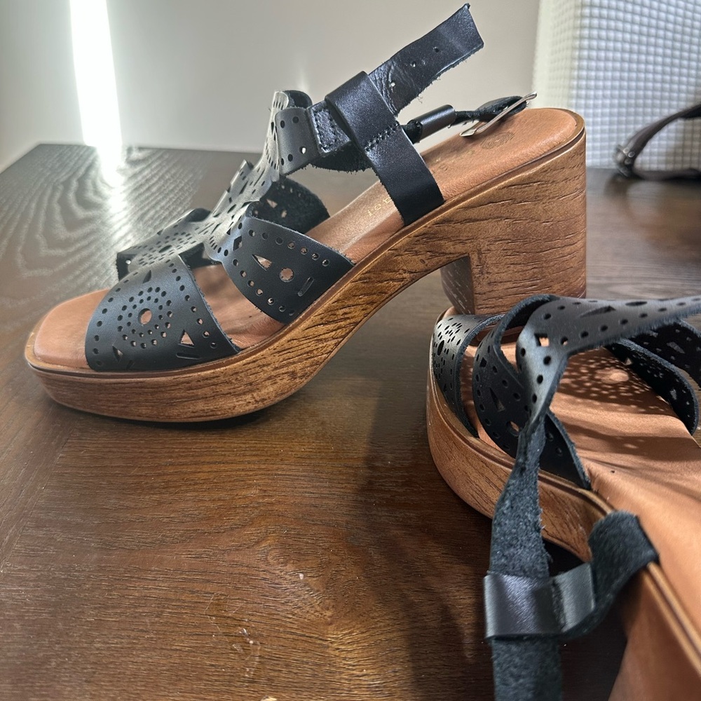 Eric‎ Michael Black Leather Heeled Sandals
